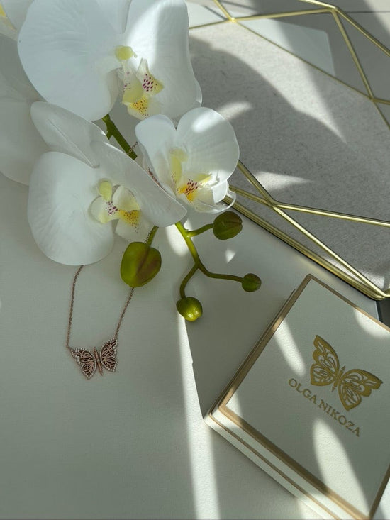 OlgaNikoza Gorgeous silver butterfly necklace