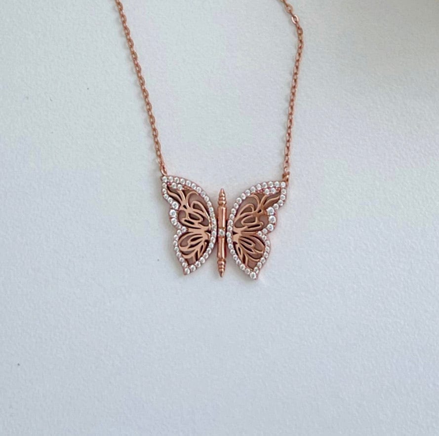 Load image into Gallery viewer, OlgaNikoza Gorgeous silver butterfly necklace
